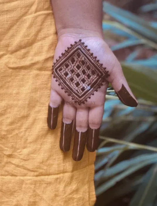 Easy Front Hand Simple Mehndi Design