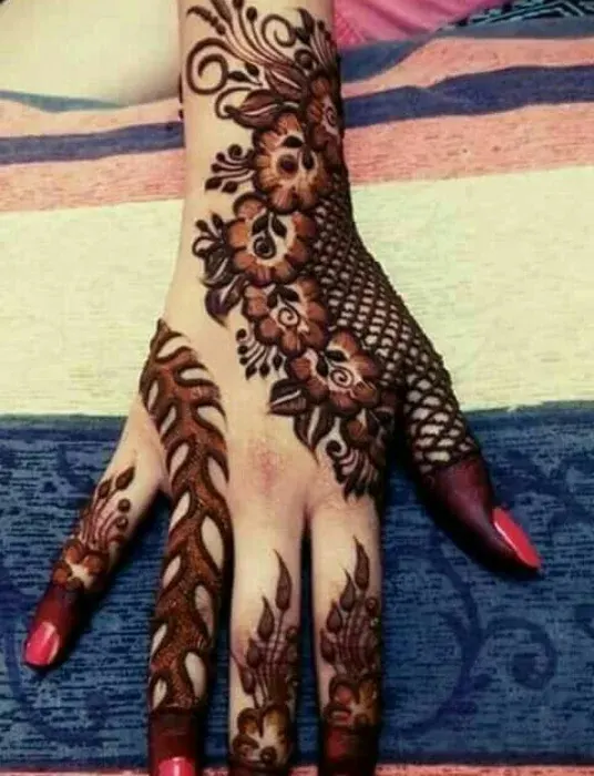 Front Hand Simple Mehndi Design Arabic