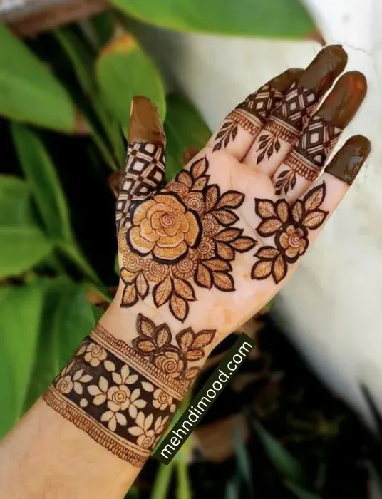 Front Hand Stylish Front Hand Simple Mehndi Design