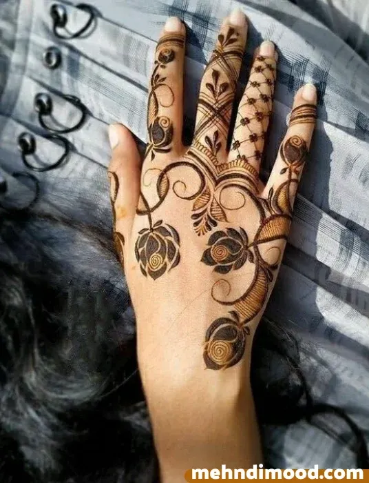 Simple Back Hand Mehndi Design Simple Back Hand Mehndi Design