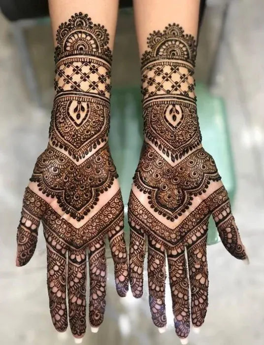 Simple Royal Front Hand Mehndi Design Simple Royal Front Hand Mehndi Design